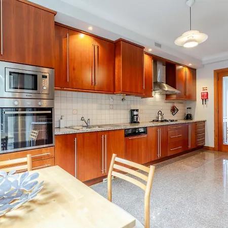 Luzia By Portugal Active